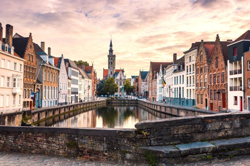 Bruges: Self-Guided Highlights Scavenger Hunt & Walking Tour - Important Reminders