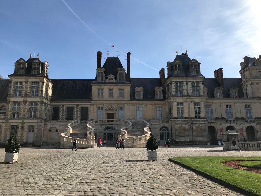 Château Fontainebleau English Semi-Private Guided Tour Max 6 - Directions