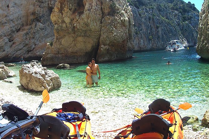 Excursion Kayak Granadella + Snorkeling + Picnic + Photos + Visit Caves - Common questions