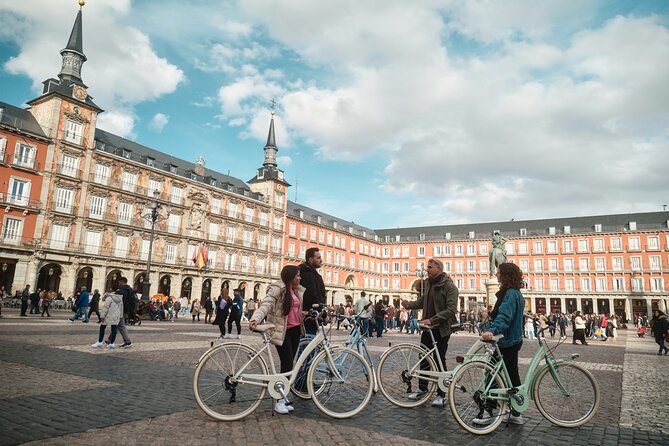 Guided Tour on a Vintage Bike Through Madrid - Meeting Point and End Point