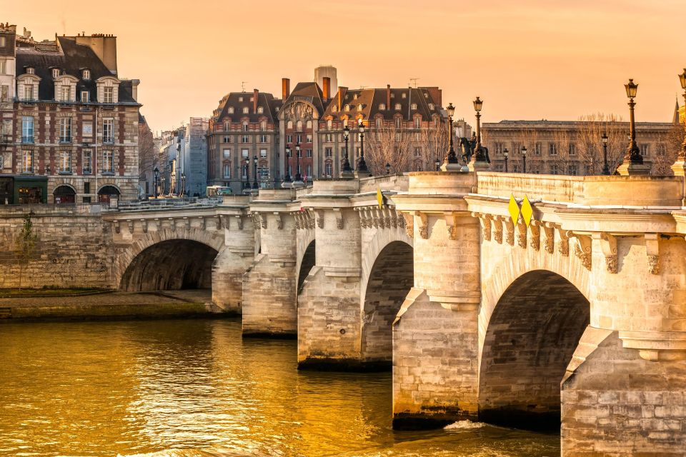 Half Day Guided Walking Tour in Paris - Inclusions