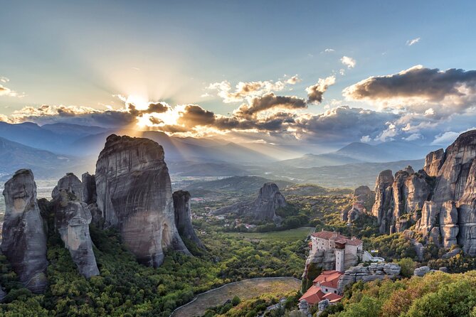 Kalambakas Train Station: Meteora Monasteries Tour With Lunch - Common questions