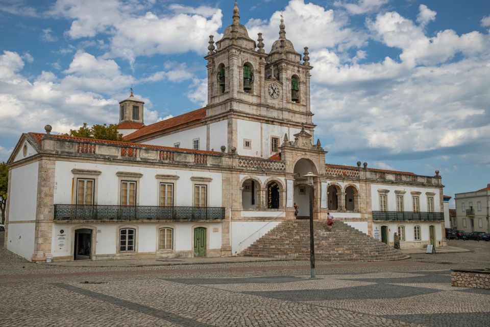Leiria Walking Tour: History, Culture, & Local Charm - Itinerary and Additional Fees