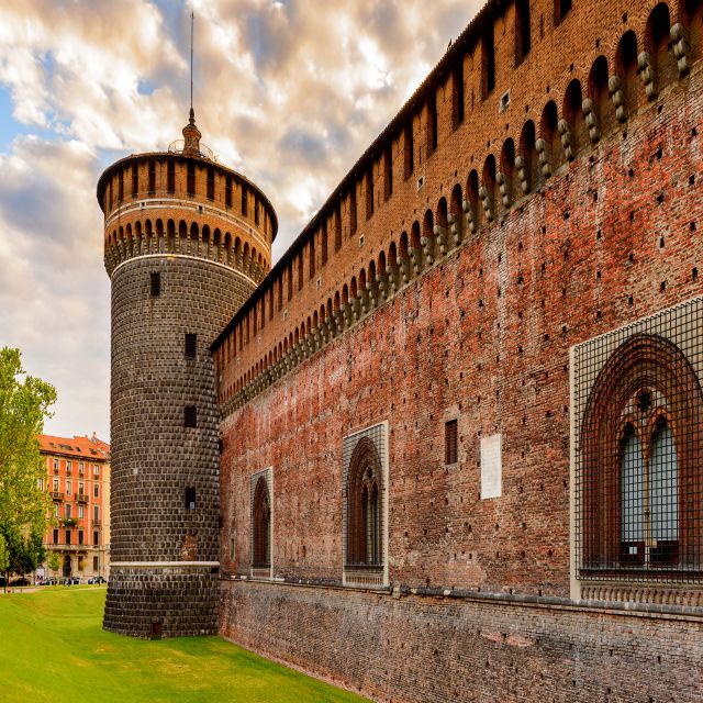 Milan: Old Town and Top Attractions Private Tour by Car - Booking Details and Preparation