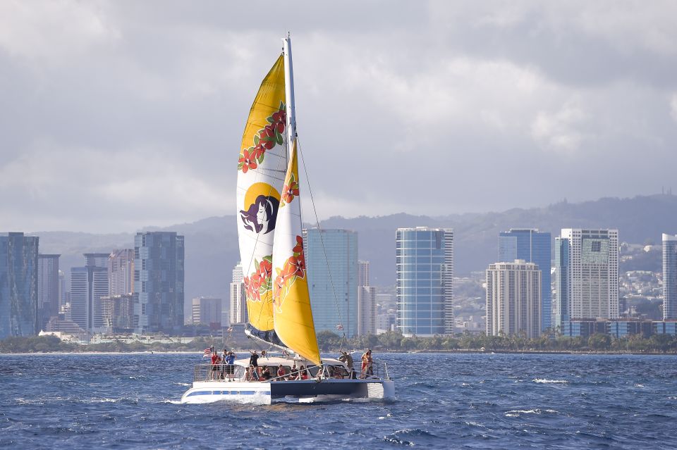 Oahu: Morning Snorkel Sail Along Waikiki Beach - Inclusions and Capacity