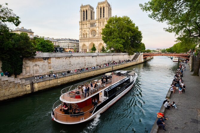 Paris: Relaxing Seine Cruise and City Walking Tour - Paris Canals Tour