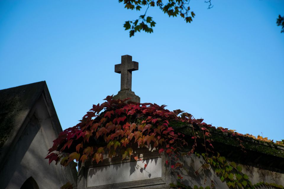 Père Lachaise Cemetery: A Stroll Through Immortal History - Tour Details and Inclusions