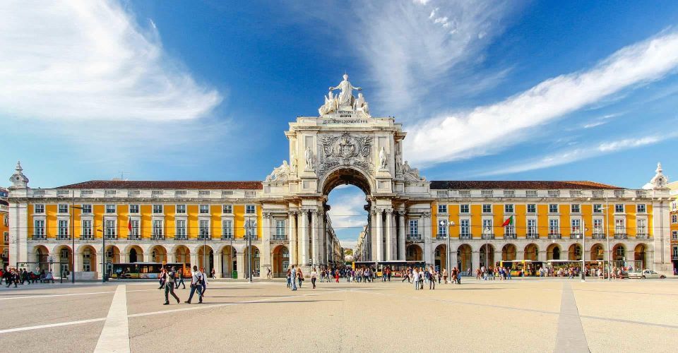 PORTO - LISBON Shuttle/Sightseeing - Accessibility and Logistics