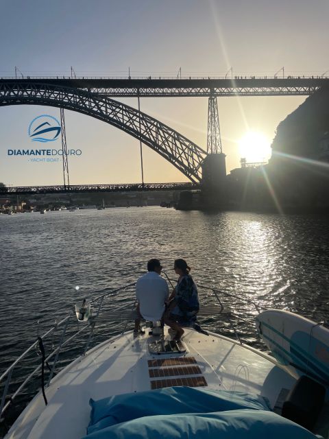 Porto: Sunset Douro River Cruise With Welcome Drink - Highlights