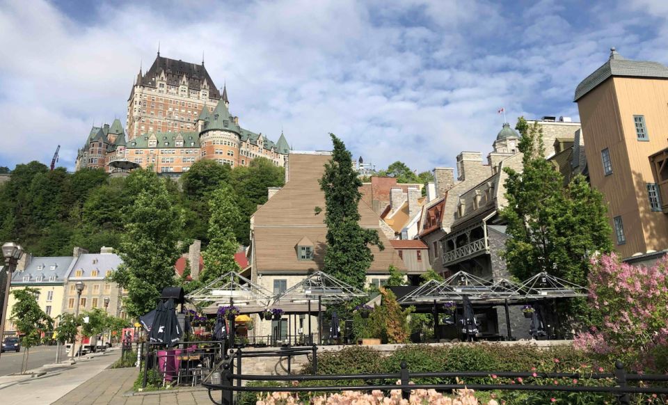Quebec City: Old Quebec Walking Tour With Funicular Ride - Pickup and Group Size