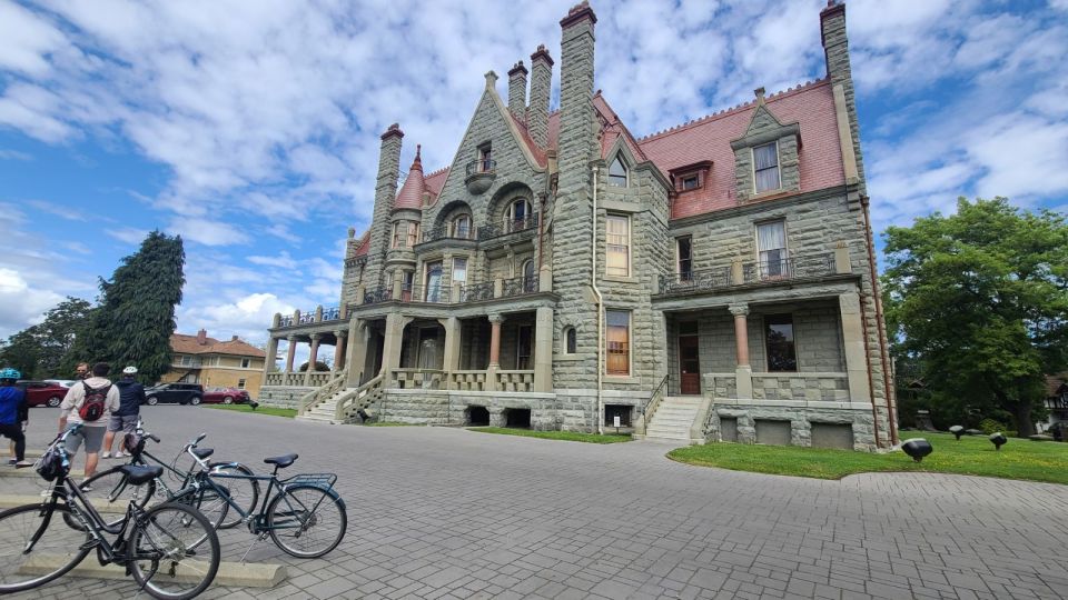 Victoria: 2-Hour History and Highlights Bike Tour - Includes