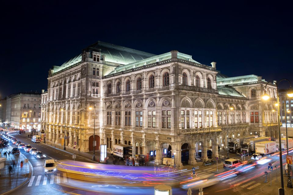 VIENNA at Night! Phototour of the Most Beautiful Buildings - Inclusions