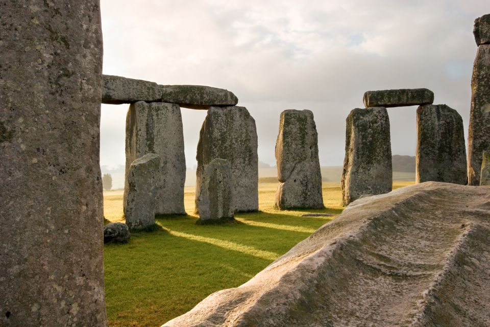 From London: Stonehenge and Bath Private Full-Day Trip - Booking