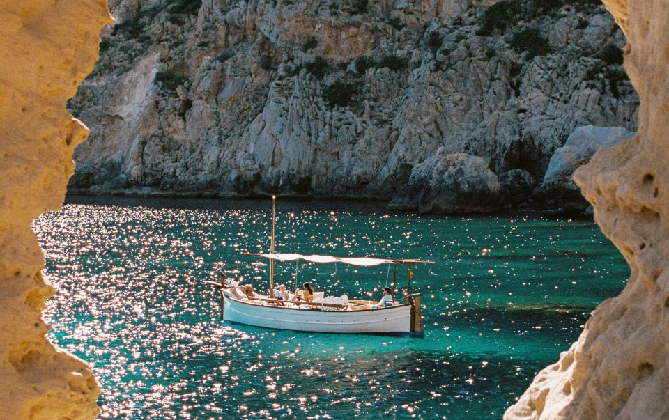 From Sant Josep: Es Vedra & Atlantis Sailboat Cruise - Meeting Point and Information