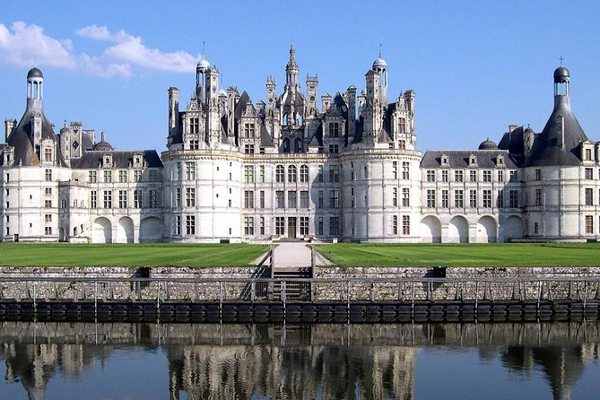 Loire Castles : Chenonceau, Cheverny, Chambord Guided Tour From Paris by Minivan - Castle Chambord Exploration