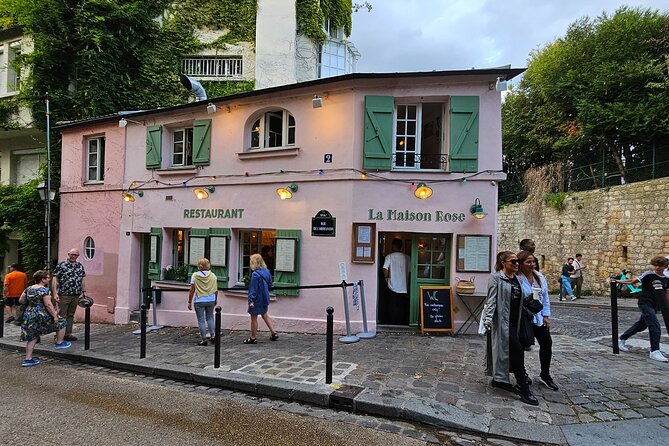 Paris: the Charm of Montmartre Self-Guided Video Audio Tour - Self-Guided Experience Features