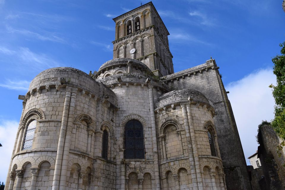 Poitiers and Its Region : Castle Tour (Driver+Souvenir+Wine) - Inclusions