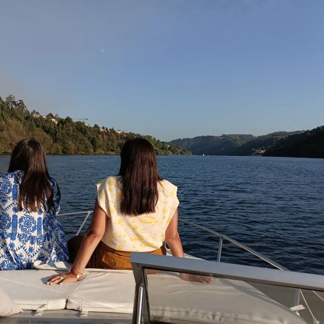 Private Boat Trip for 2 With Tasting in Porto -Sunset Option - Main Sites Passed