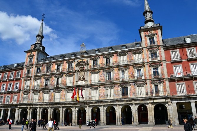 Private Walking Tour: Madrid Old Town With a Local Guide - Price and Inclusions