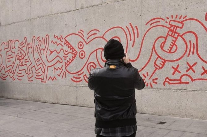 Raval Street Art and Graffiti Guided Tour in Barcelona - Common questions