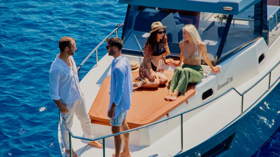 Santorini: Private Diamond 36 Motor Yacht Caldera Cruise - Common questions