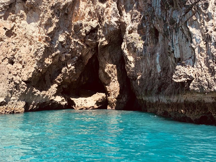 Sesimbra: Private Boat Tour Beaches of Arrábida Natural Park - Ending Location