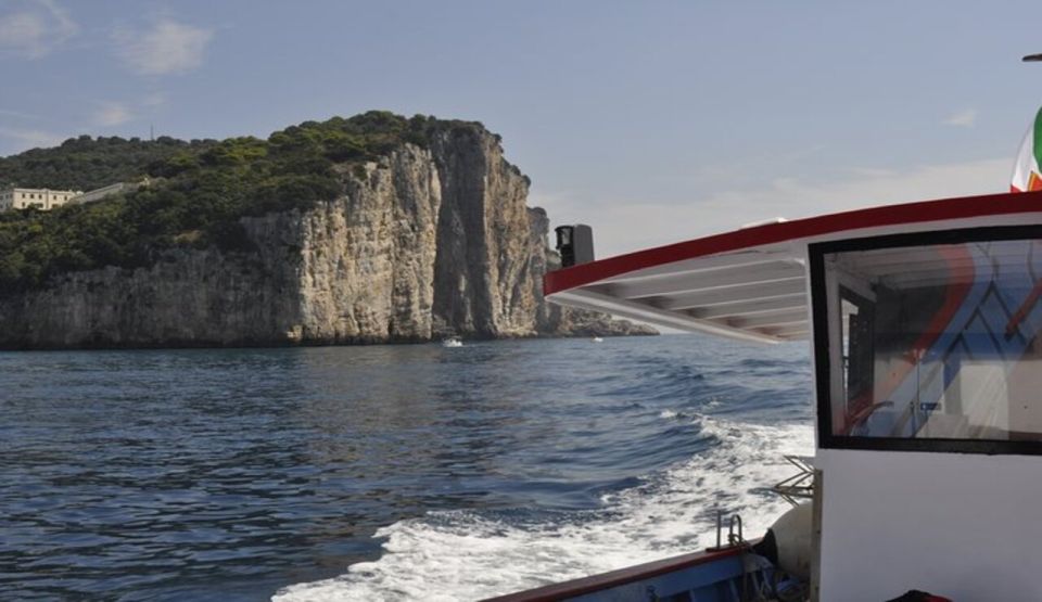 Sperlonga: Private Boat Tour to Gaeta With Pizza and Drinks - Important Information and Reviews