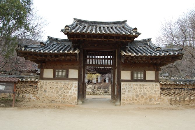 Suwon Hwaseong Fortress and Korean Folk Village Day Tour From Seoul - Getting Ready for the Tour