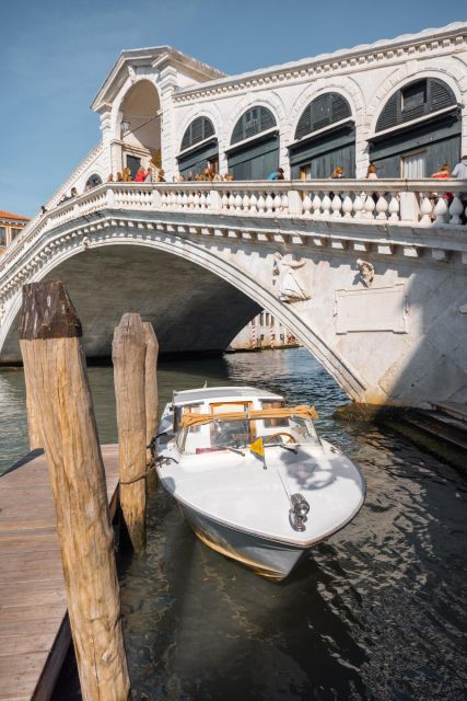 Venice: Private Architecture Tour With a Local Expert - Inclusions and Exclusions