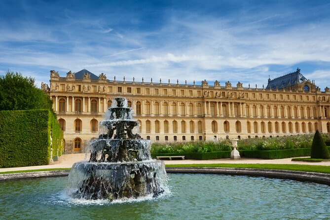 Versailles Palace Live Tour With Gardens Access From Paris - Hall of Mirrors and Fountain Show