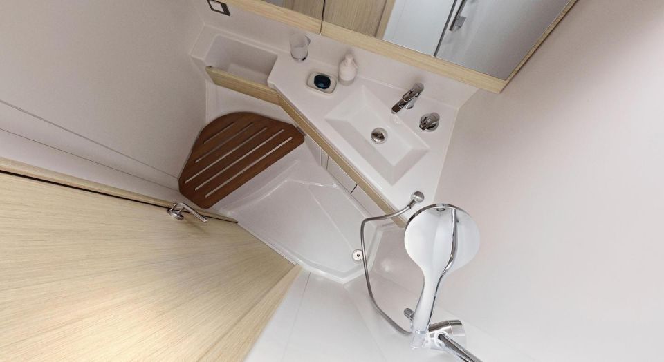 5-Day Crewed Charter The Discovery Beneteau Oceanis 46.1 - Security and Damage Responsibilities