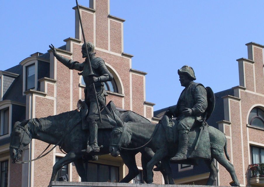 Brussels: Walking Tour From Central Station to Manneken Pis - Insightful Atomium Exploration