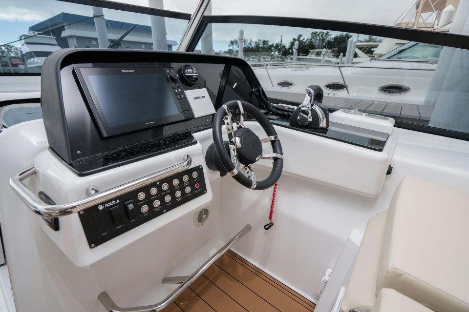 Cannigione: Aquila 36 Catamaran Daycruiser Rental - Common questions