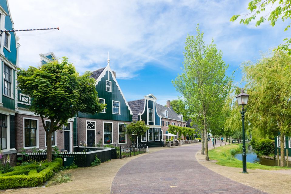 From Amsterdam: Windmills of Zaanse Schans Tour in Spanish - Common questions