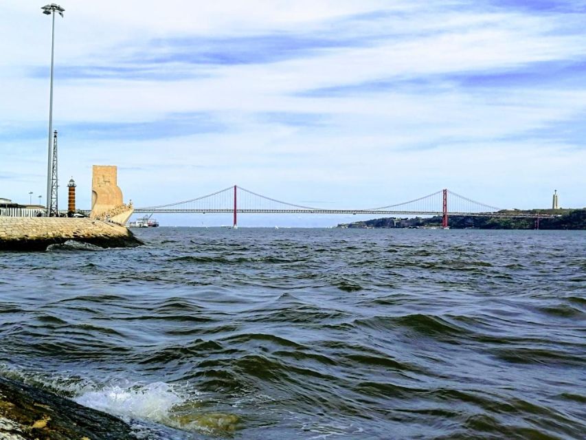 Half Day in Lisbon With Boat Trip & Oceanarium Private Tour - Directions