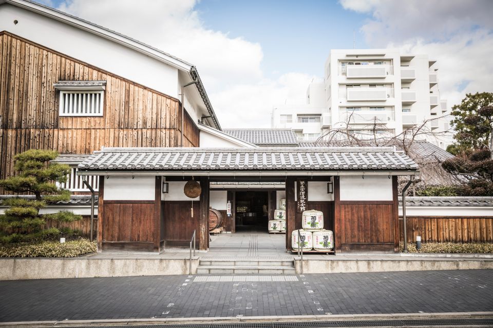 Kobe: Nada Sake Brewery District Private Walking Tour - Highlights of the Brewery Tour