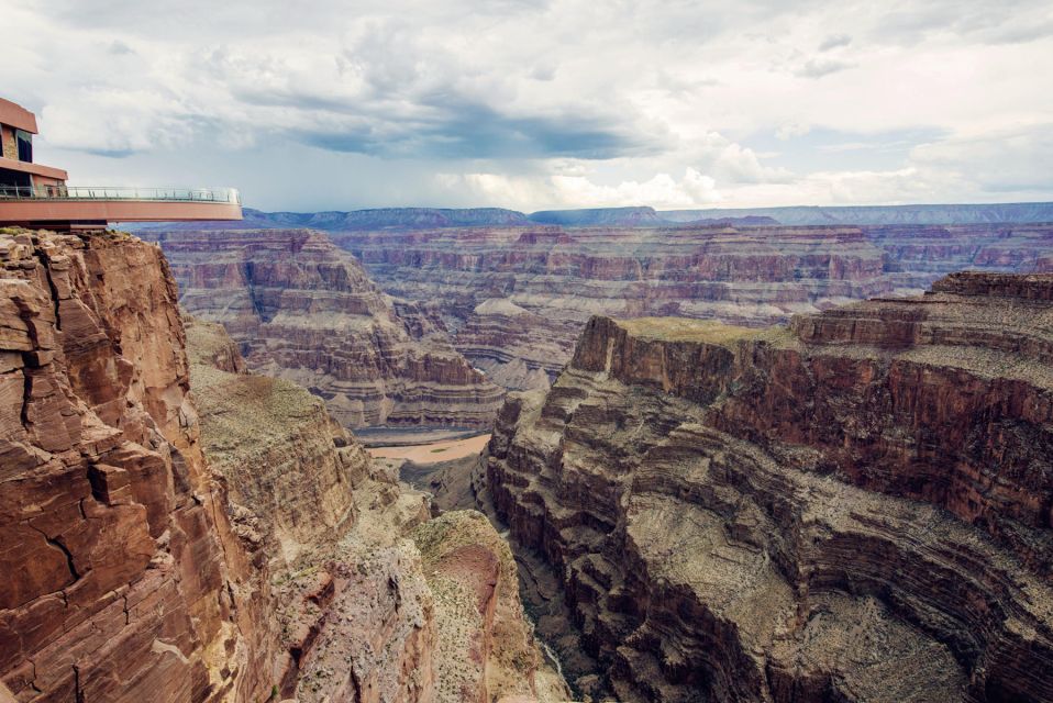 Las Vegas: Grand Canyon West Bus Tour With Guided Walk - Save Up to 5