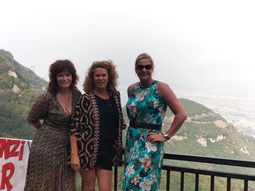 Mt. Vesuvius , Pompeii , Cantina Del Vesuvio Winery - Common questions