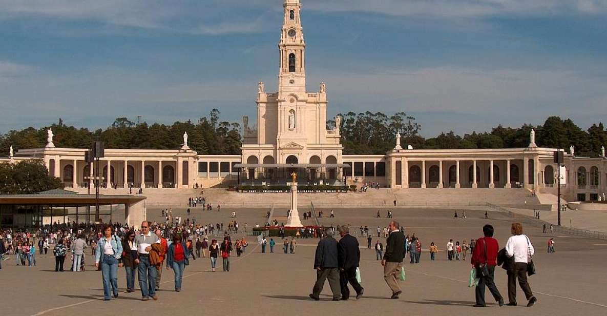 Private 9-Hour Tour to Fátima, Batalha, Nazaré and Óbidos - Directions