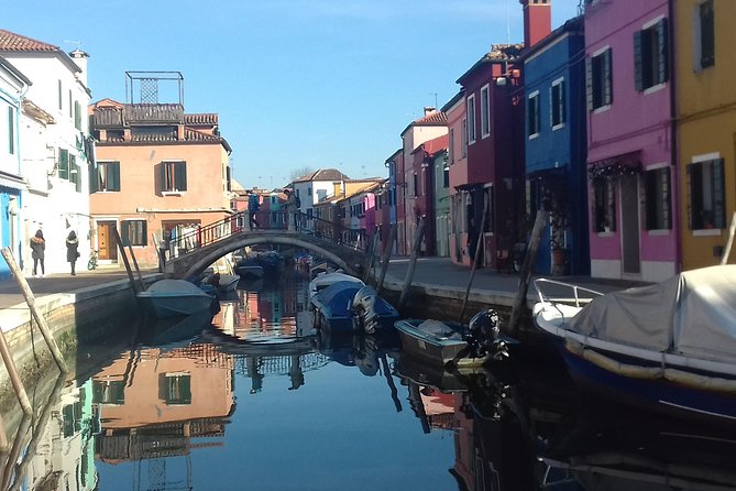 Private Excursion by Typical Venetian Motorboat to Murano, Burano and Torcello - Common questions