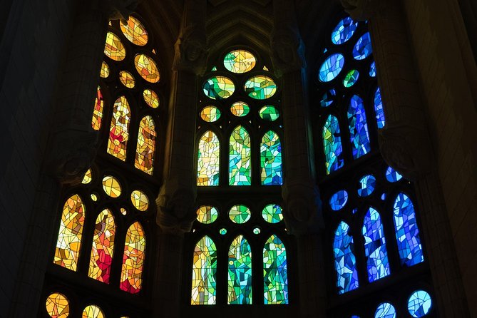 Sagrada Familia: Skip the Line Guided Tour - Pricing and Reservations