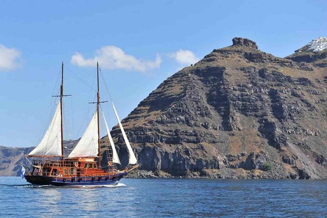Santorini Volcanic Islands Cruise: Volcano, Hot Springs and Thirassia - Common questions