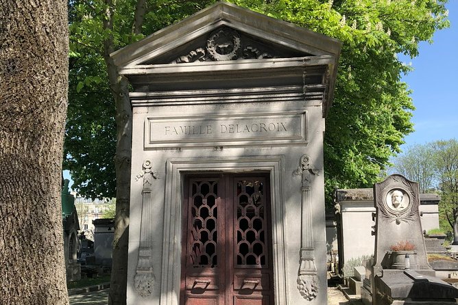 Semi-Private Père Lachaise Cemetery Tour - Assistance and Support