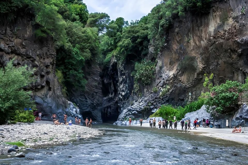 Sicily: Etna and Alcantara Gorges Full-Day Tour With Lunch - Customer Reviews and Testimonials