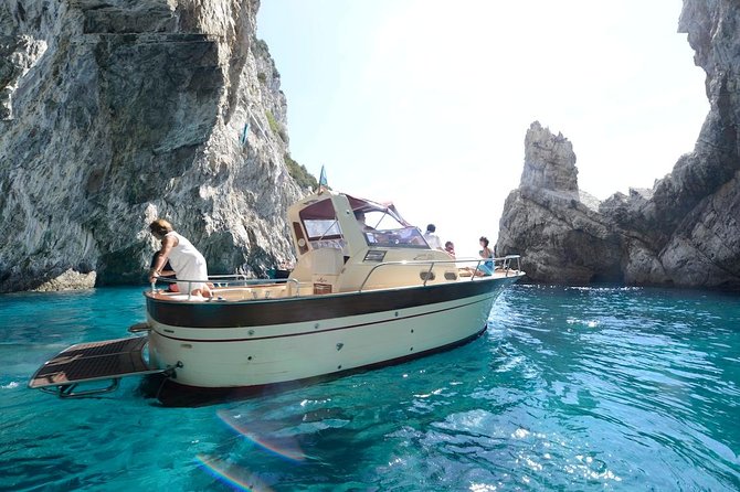 Small Group Capri Island Boat Ride With Swimming and Limoncello - Boat Tour Itinerary