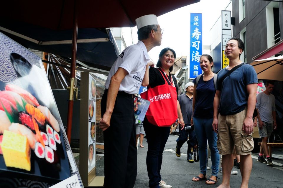 Tokyo: Guided Tour of Tsukiji Fish Market With Tastings - Live Tour Guide