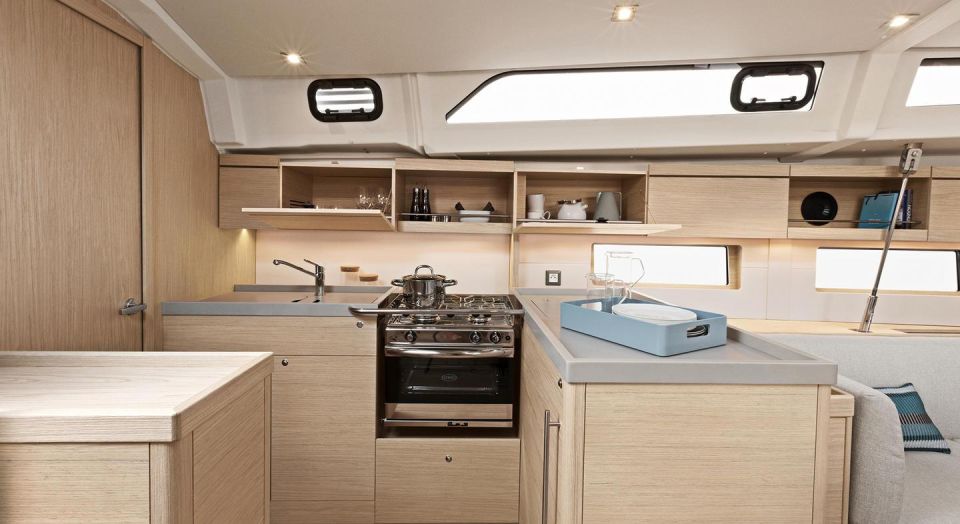 5-Day Crewed Charter The Discovery Beneteau Oceanis 46.1 - Common questions