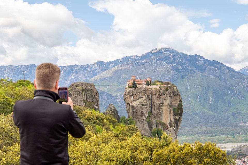 Athens to Meteora: Monasteries & Hidden Caves Bus Tour - Meteora Tour Duration