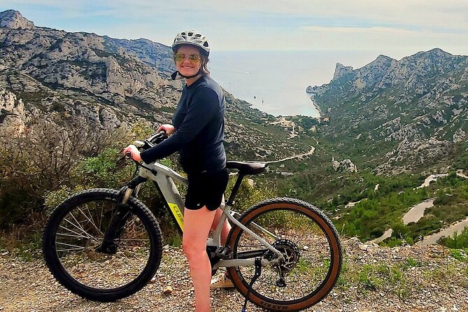 Cassis Sightseeing Electric Mountain Bike Small-Group Tour  - Marseille - Explore Cassis on Ebikes