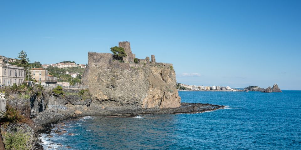 Catania Port: Luxury Private Tour to Aci Trezza by Sailboat - Important Information